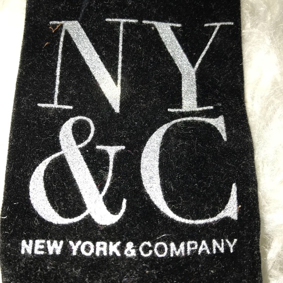 NY&C Gold Watch with Diamonds, Extension & Case. - Picture 6 of 6